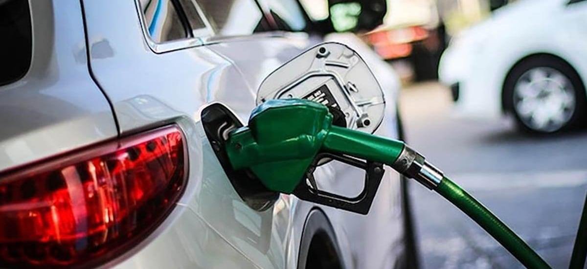 Conflicto EEUU-Irán: expertos proyectan alza en precio de bencinas en marzo, pero ven efecto acotado en inflación