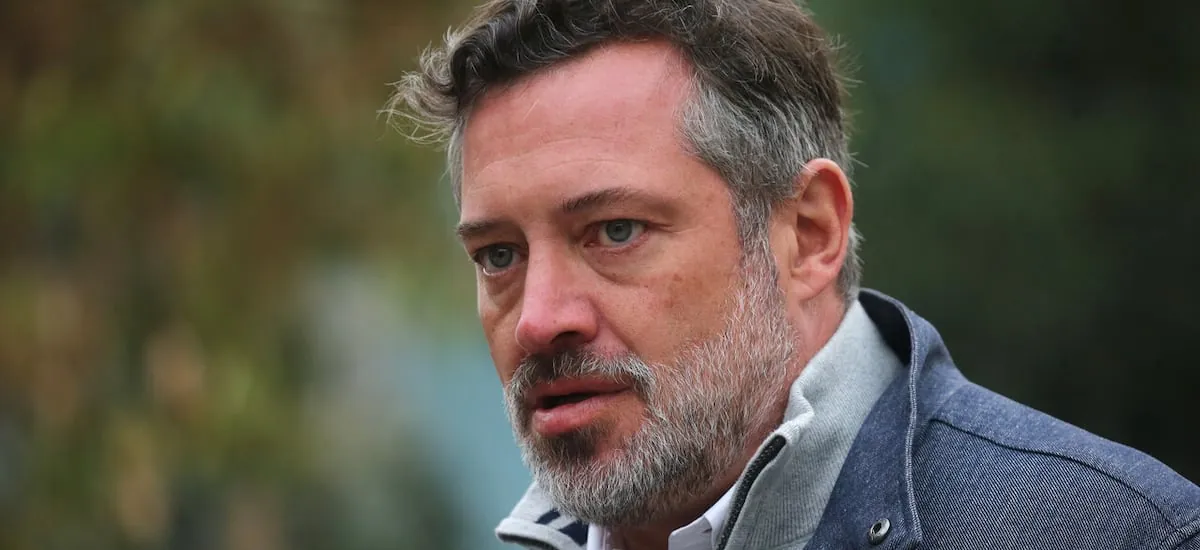 Sichel anuncia querella tras hallazgo de bomba simulada en casa de Fernando Villegas en Ñuñoa