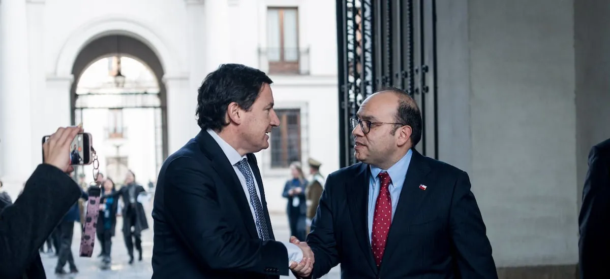 Arturo Squella y Máximo Pavez liman asperezas en encuentro en La Moneda