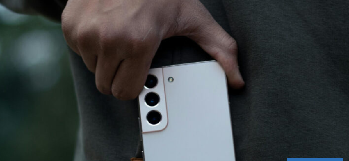 Peatones frustran fuga y permiten detención de dos sujetos tras robo de celular en centro de Chillán