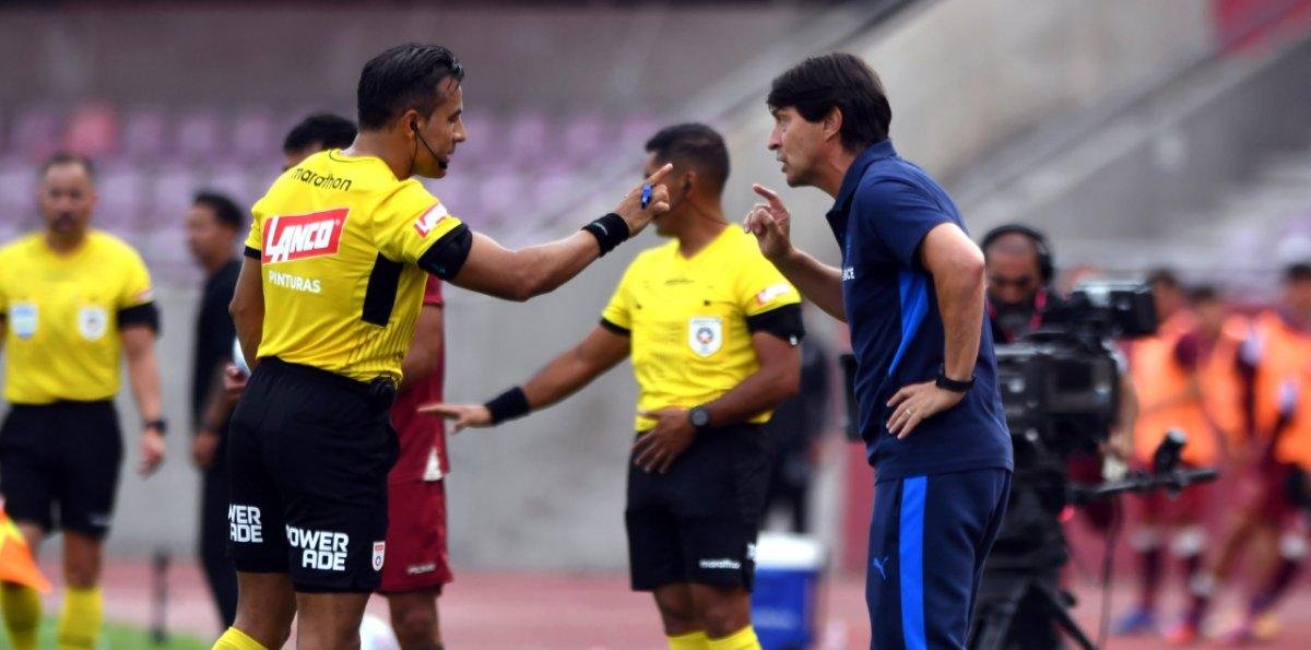 Garnero criticó el arbitraje de Piero Maza tras empate con La Serena: Permitió que pasaran cosas