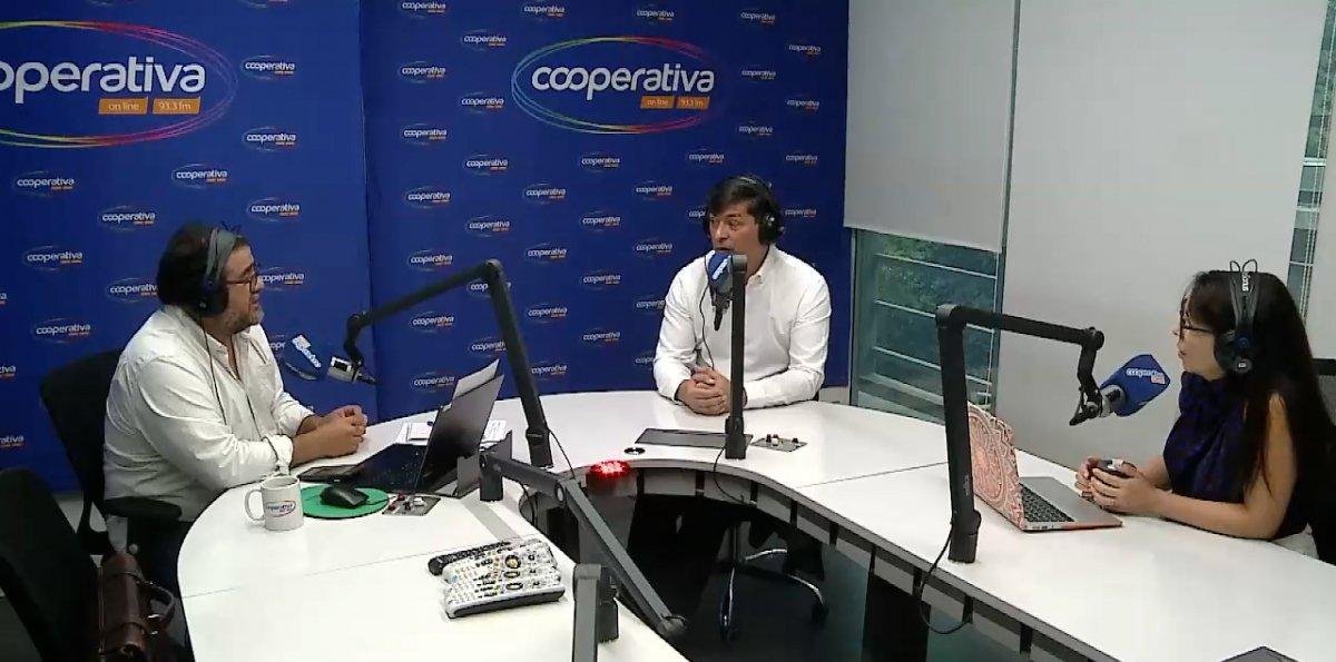 Parisi por gira de Kast a Europa: Las necesidades son primero acá en Chile más que afuera