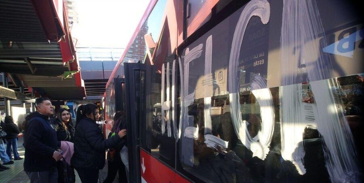 Sigue paro de micros y buses RED: hasta cuándo se extendería
