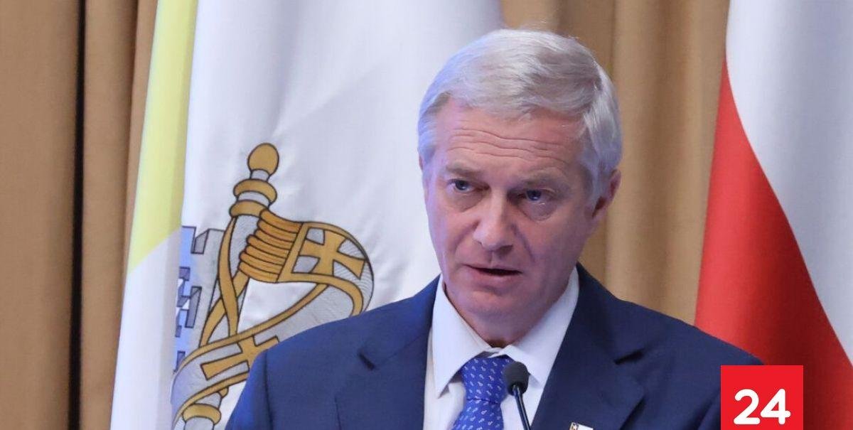 Iba a trasladarse hacia El Salvador: la razón por la cual la gira de Kast se encuentra paralizada