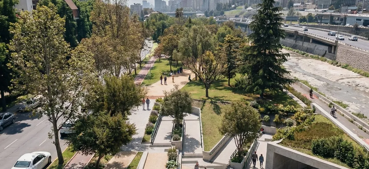 “Esta obra recupera un espacio que estuvo abandonado por años”: comienza licitación para el Paseo Fluvial del río Mapocho