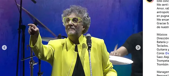 Polémico show de Fito Páez en Buenos Aires: Interpretó completo su álbum Novela y público se molestó por falta de hits