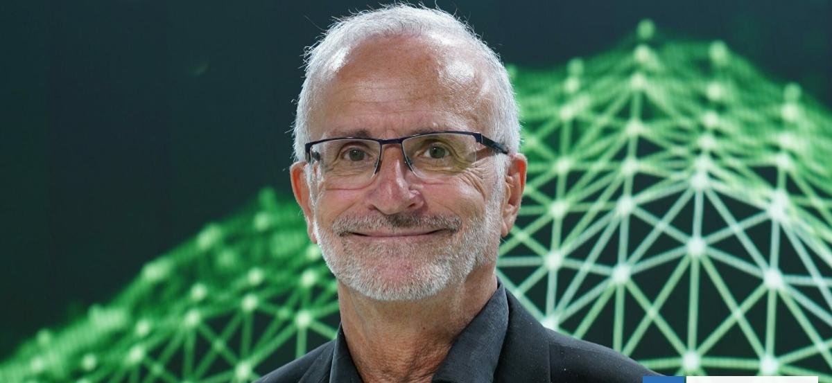 Ramón López de Mántaras, experto en IA: "Nos encontraremos personas casi analfabetas de tanto usarla"