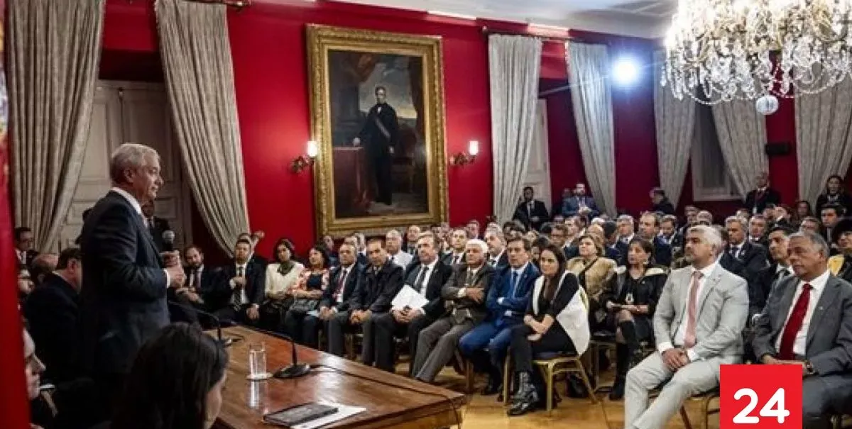 142 alcaldes respaldan al gobierno tras cita con Kast en La Moneda