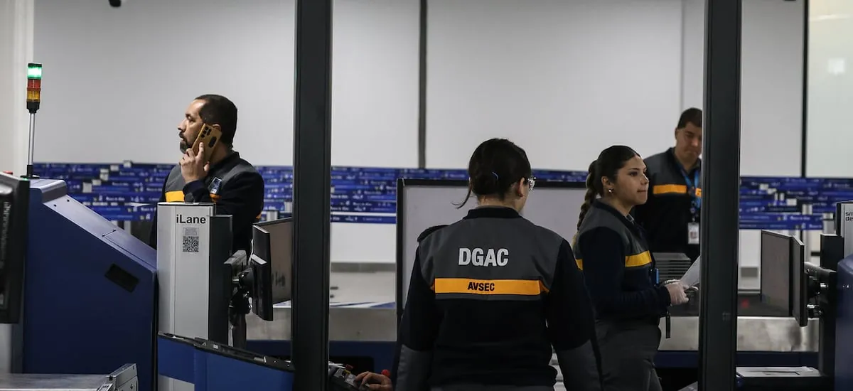 DGAC asume que fue alertada de vuelos con niños de Haití y asegura que incluso suspendió a aerolínea por la situación