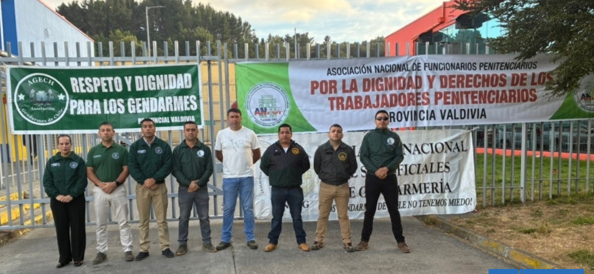 Trabajadores penitenciarios de Valdivia se movilizan en contra de reforma a Gendarmería
