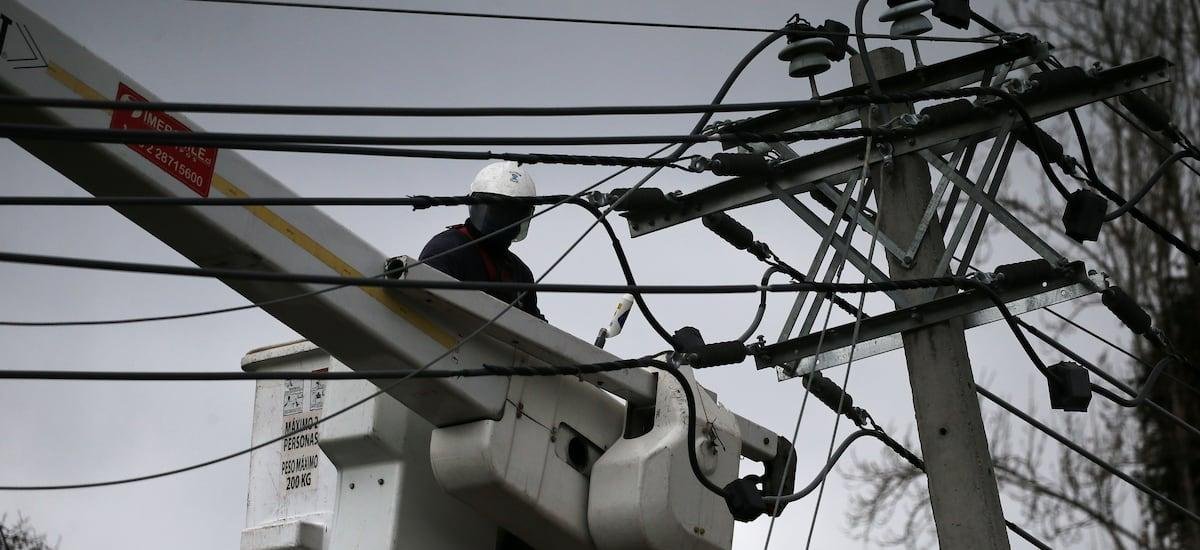 Las 14 comunas de la RM con corte de luz programado para este viernes