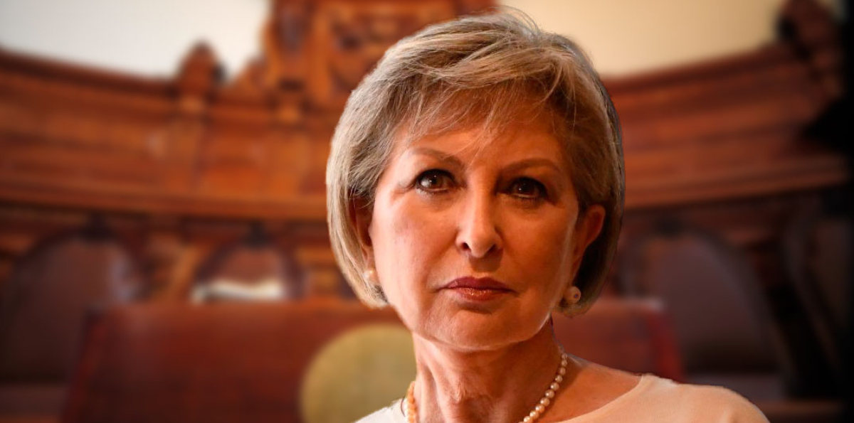 Simuló el robo de su teléfono: cómo la ex ministra Letelier habría obstruido investigación por tráfico de influencias