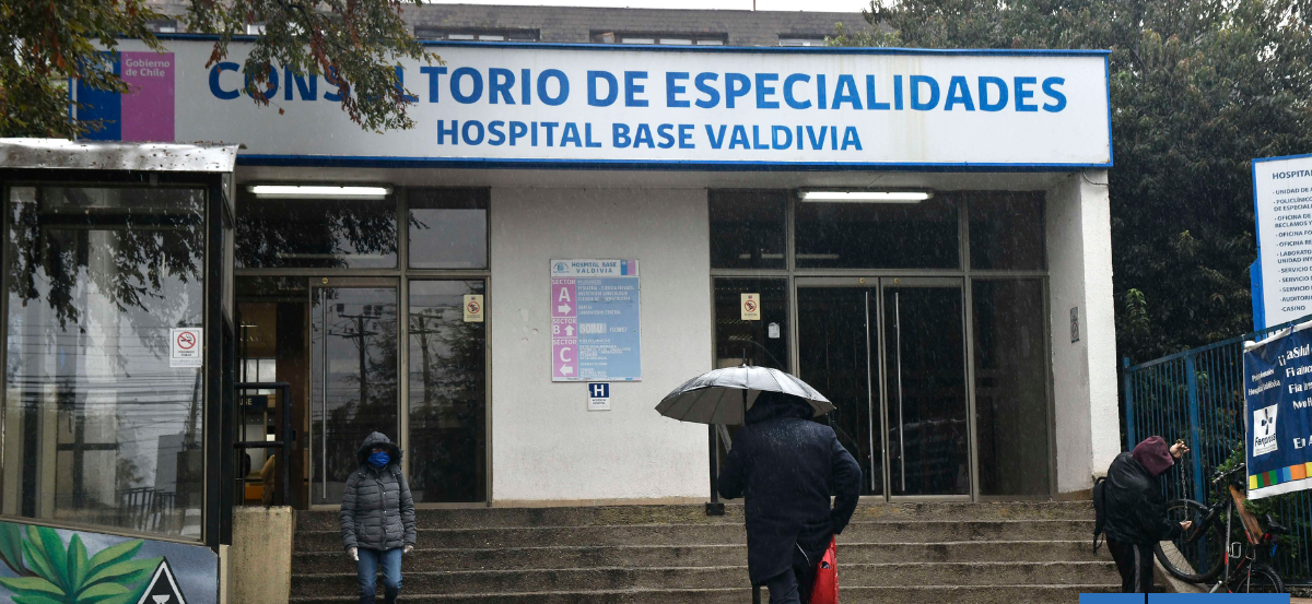 Denuncian negligencia médica en Hospital de Valdivia: mujer entró por endoscopía y terminó en UCI