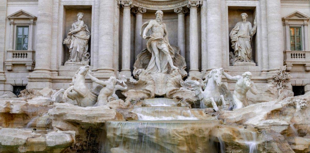 La mítica Fontana di Trevi de Roma comenzó a cobrar entrada para regular la aglomeración de turistas