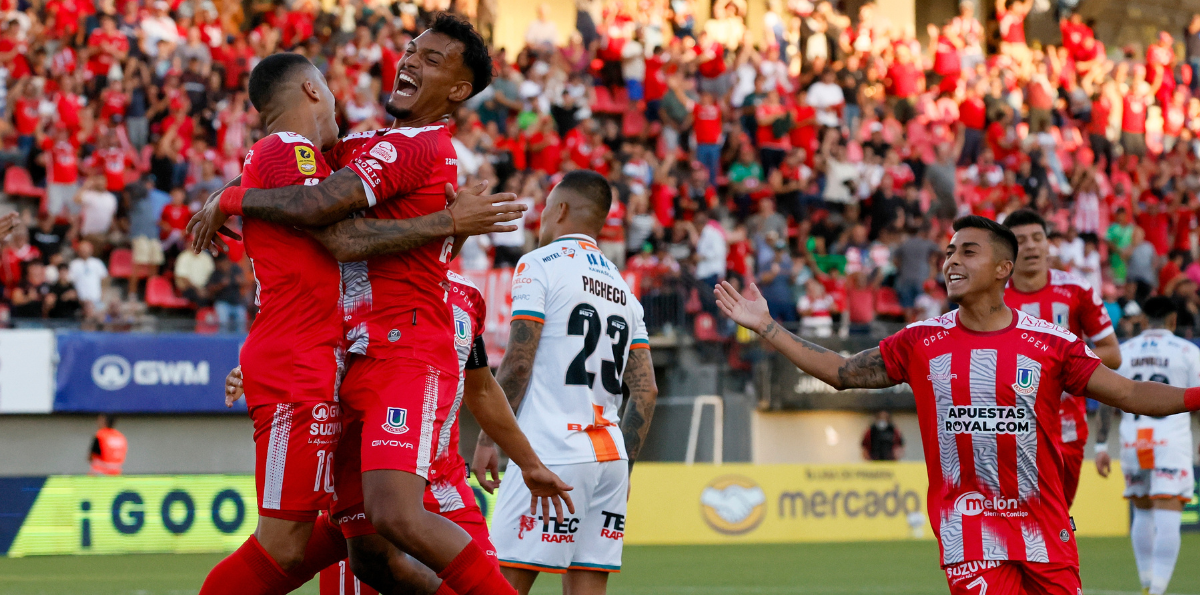 Unión La Calera doblegó a Cobresal y quedó puntero de la Liga de Primera