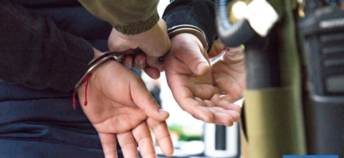 Reo que fue liberado por error en Viña se entregó a la justicia: pagó fianza y volvió a quedar libre