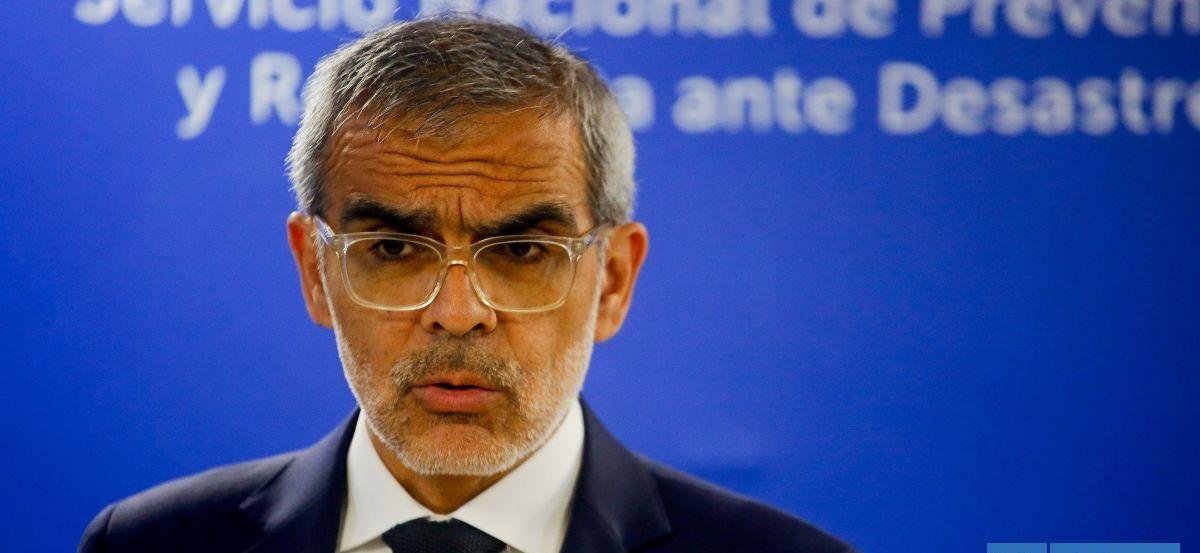 Megaincendio: ministro Cordero arremete contra Corma por culpar a otros y no asumir su responsabilidad