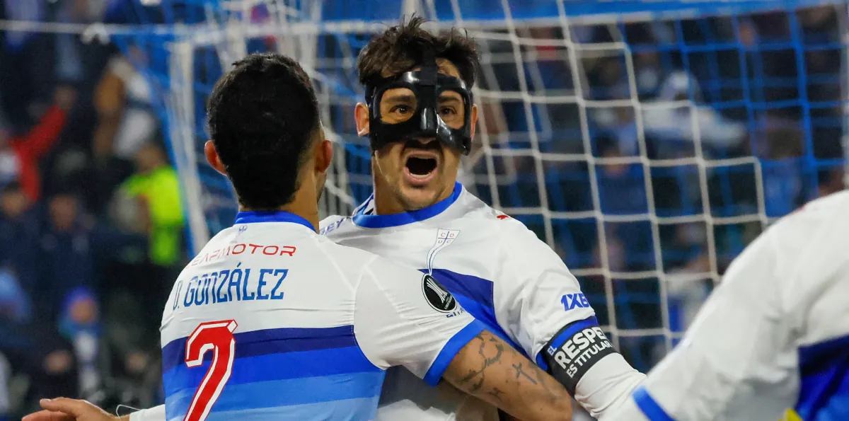 La UC se acercó a octavos de la Copa Libertadores tras vencer a Barcelona