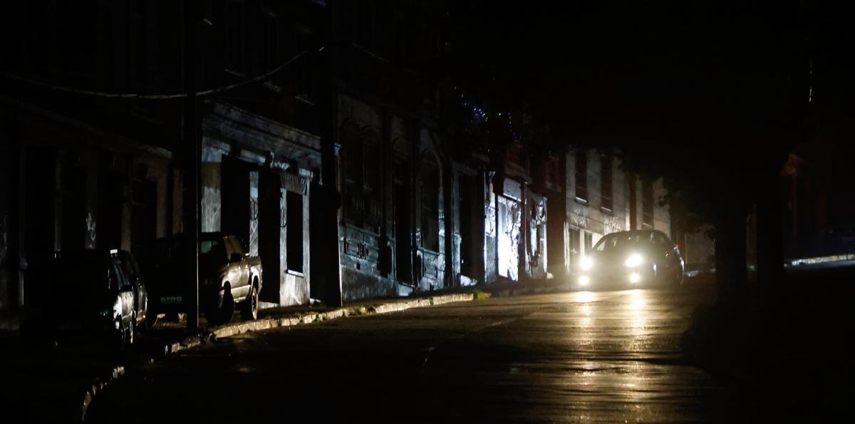 SEC impuso millonarias multas a empresas por megacorte de luz de febrero de 2025