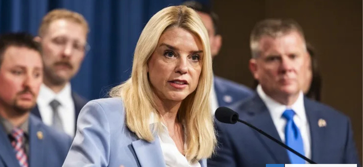 Fiscal de Trump dijo que emitió orden de detención contra experiodista de CNN por "atacar" una iglesia