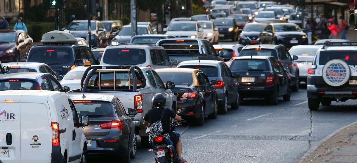 Autoridades detallan plan para el “súper lunes” en la RM: refuerzo de buses y aumento de frecuencia en el metro