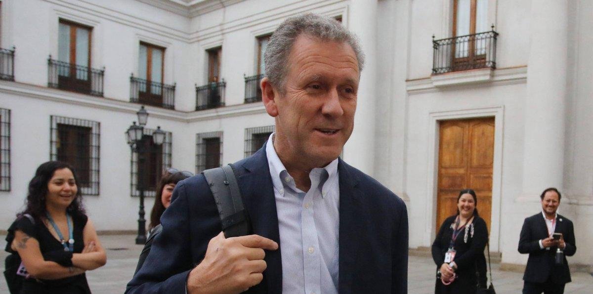 Ministro Muñoz afirmó que EE.UU. no le ha notificado que sanción incluya a su familia