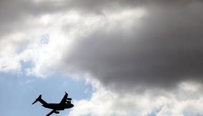 Informe revela que gobierno de Trump gastó más de US$30 millones para deportar a inmigrantes a países que no son los suyos