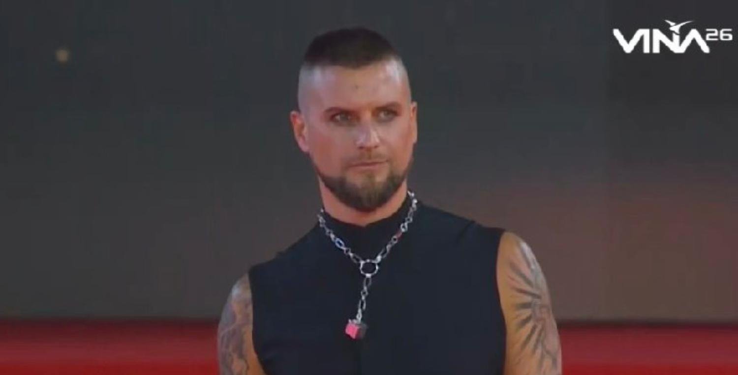 Jean Philippe Cretton deslumbra con innovador look rockero en la Gala de Viña