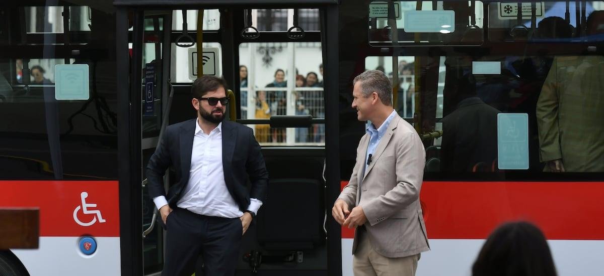 Muñoz informó a Boric que aprobó concesión de cable submarino chino