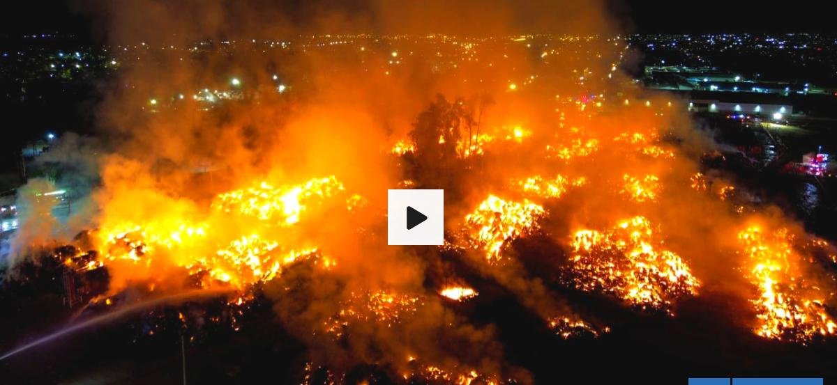 Evalúan suspender clases en colegios cerca de papelera CMPC en Puente Alto por incendio sin control