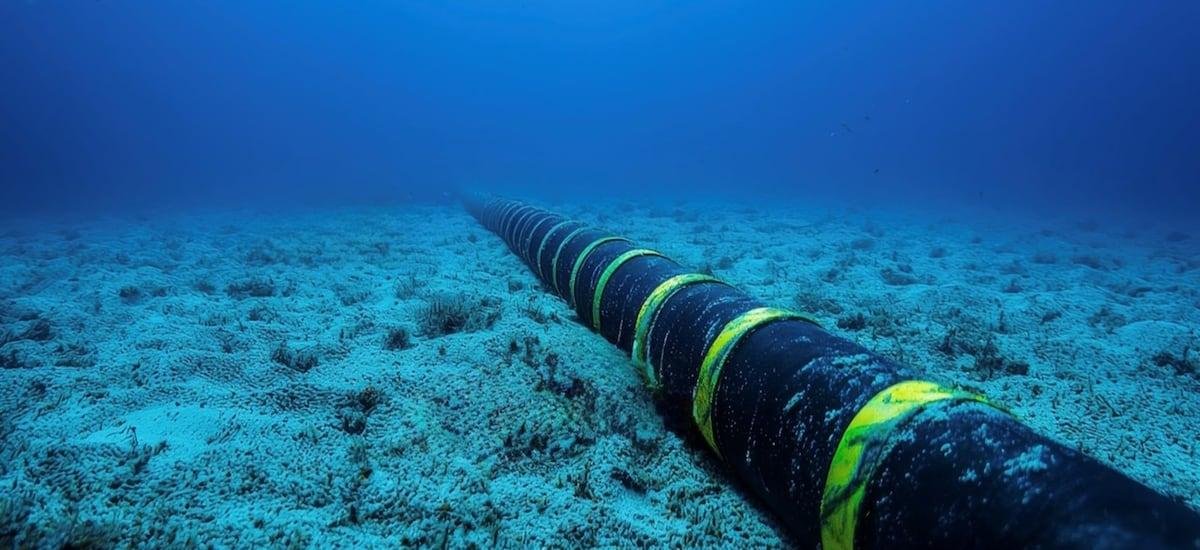 Rivalidad bajo el mar: la geopolítica de los cables submarinos