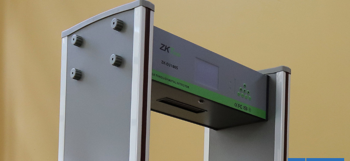 Instalan pórtico detector de metales en instituto municipal de Temuco: es el segundo en la comuna