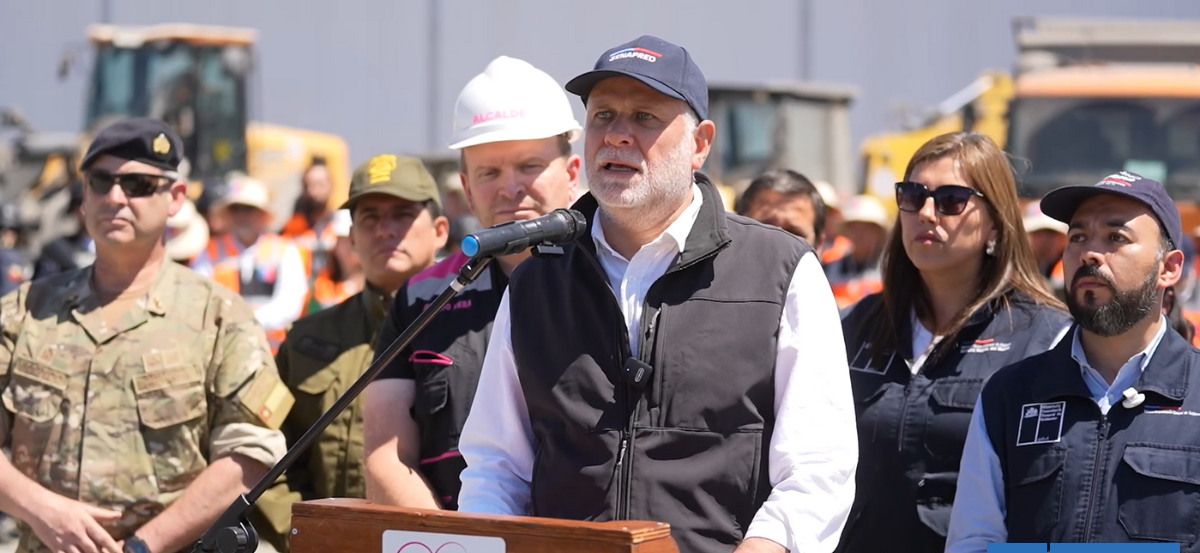 Elizalde explica "cuello de botella" que retrasa instalación de viviendas de emergencia en el sur