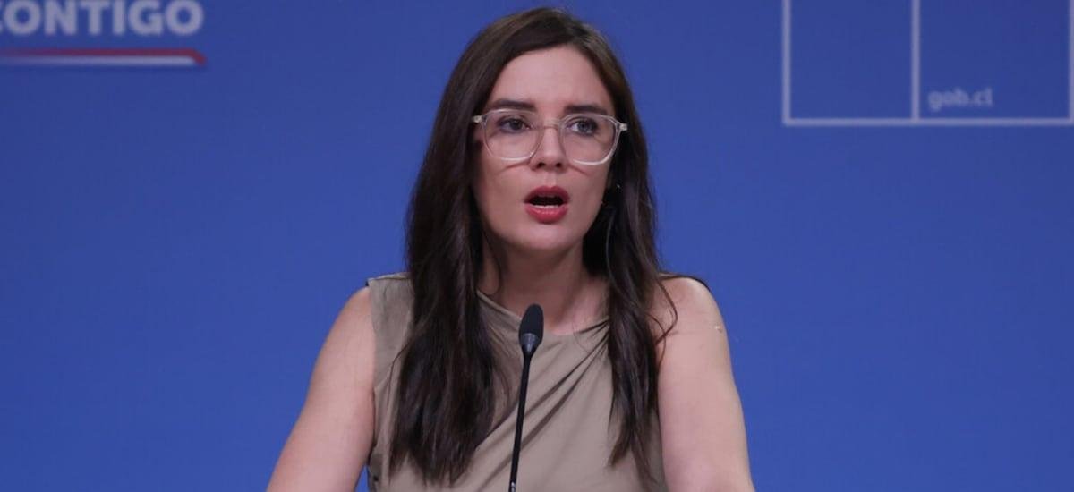 Ministra Vallejo emplaza a Azul Azul por los violentos incidentes en el Nacional: “Deben asumir sus responsabilidades”
