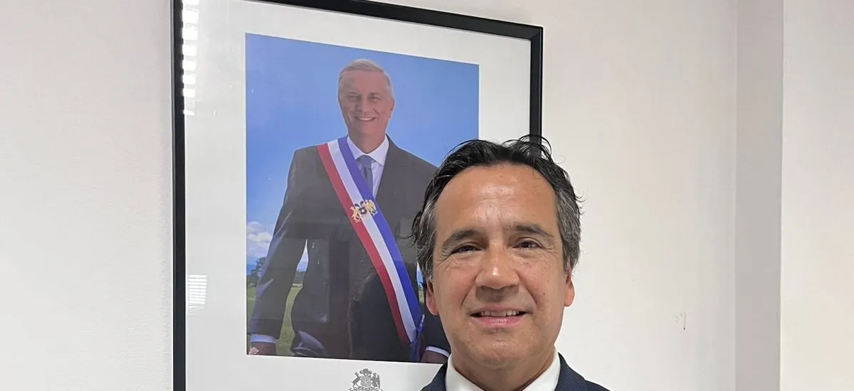 Actor Renato Münster renuncia a cargo de seremi de las Culturas de la RM un día después de asumir - La Tercera