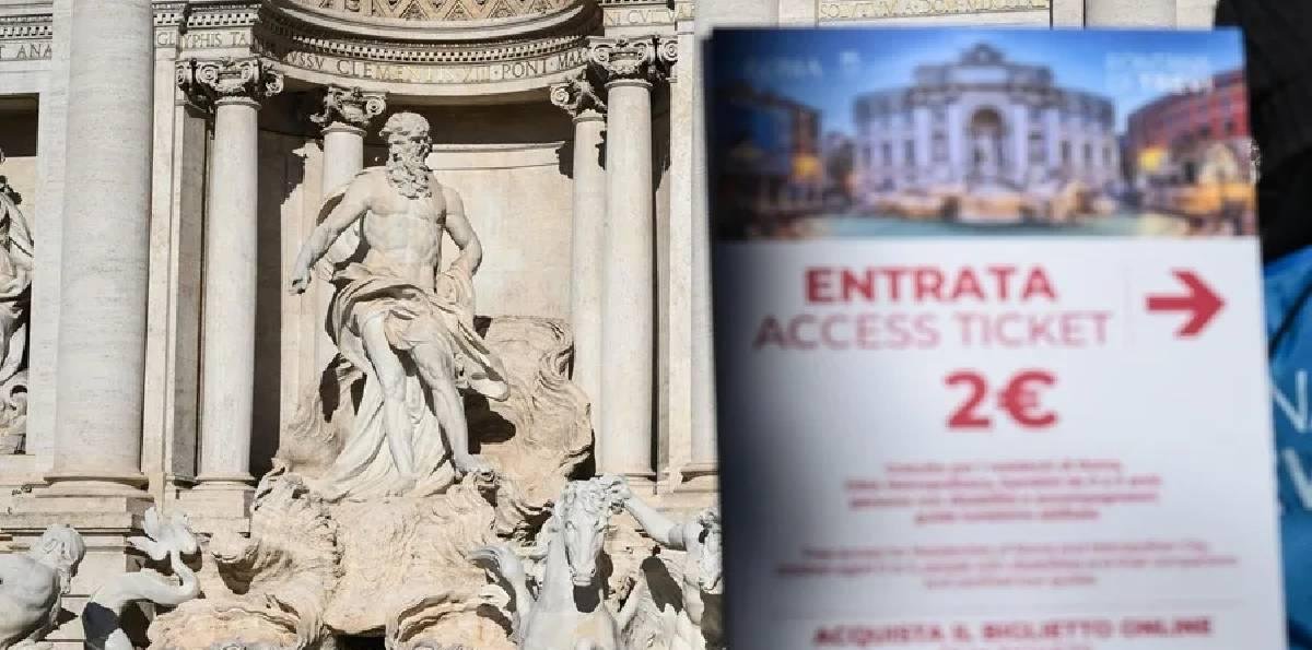 Fontana de Trevi recaudó casi medio millón de euros en su primer mes con pago para acceso