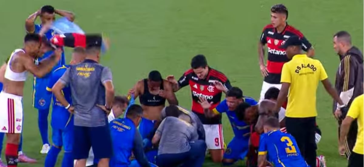 Fuertes imágenes: Jugador se desploma y convulsiona en pleno partido contra Flamengo