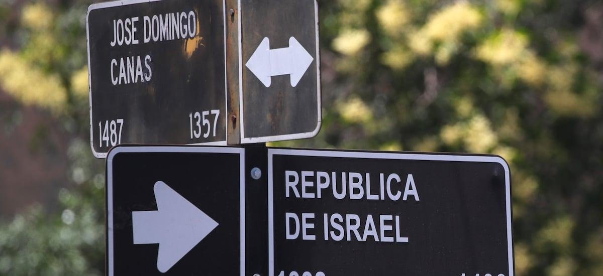 Contraloría ratifica que concejo municipal de Ñuñoa puede cambiarle el nombre a la calle República de Israel