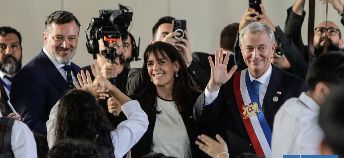 Kast en inauguración de año escolar en liceo de Ñuñoa: "Chile tiene que salir adelante con ustedes"