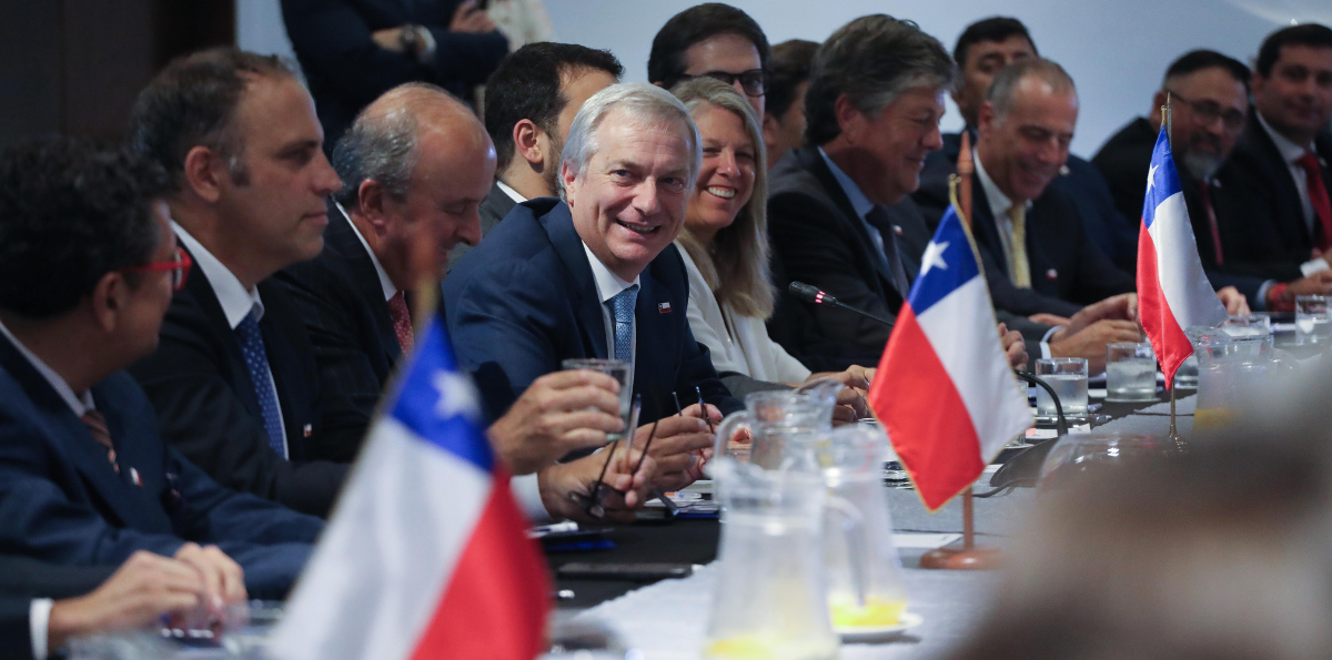 Ni militares ni independientes: Kast opta por perfil político en las delegaciones con la UDI y Republicanos liderando la nómina