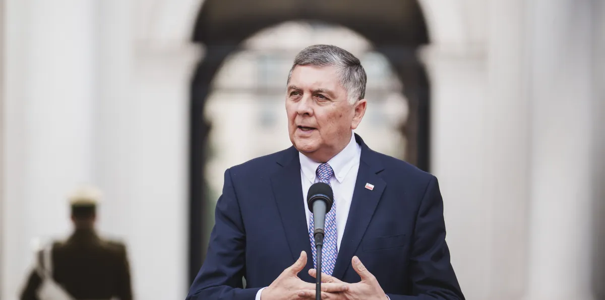 Tras calificarlo de “error”: Gobierno defiende contratación de jóvenes pero reconoce que sueldos deben ser “acorde a las normas”
