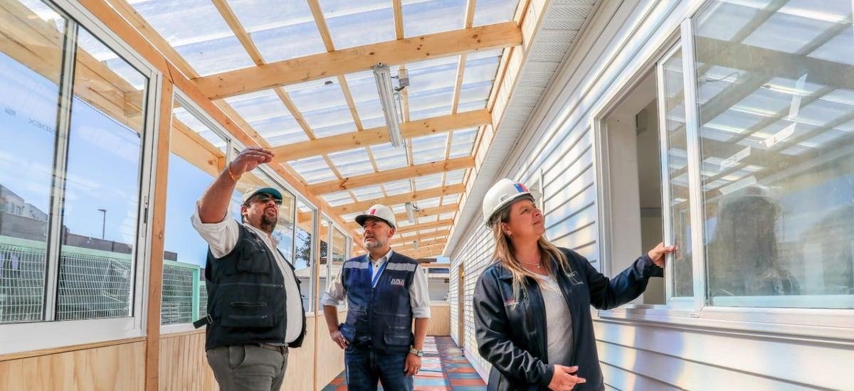 Cataldo confirma que reconstrucción de jardines modulares en Punta de Parra supera el 70%
