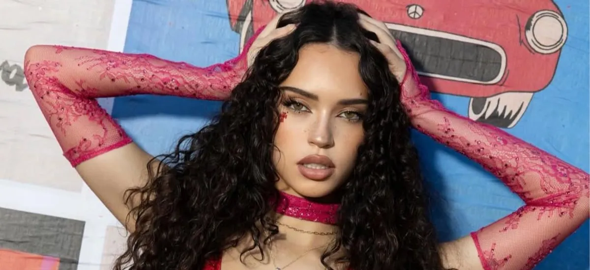 Las raíces latinas de Daniela Avanzini de Katseye, el grupo que causó furor en Lollapalooza