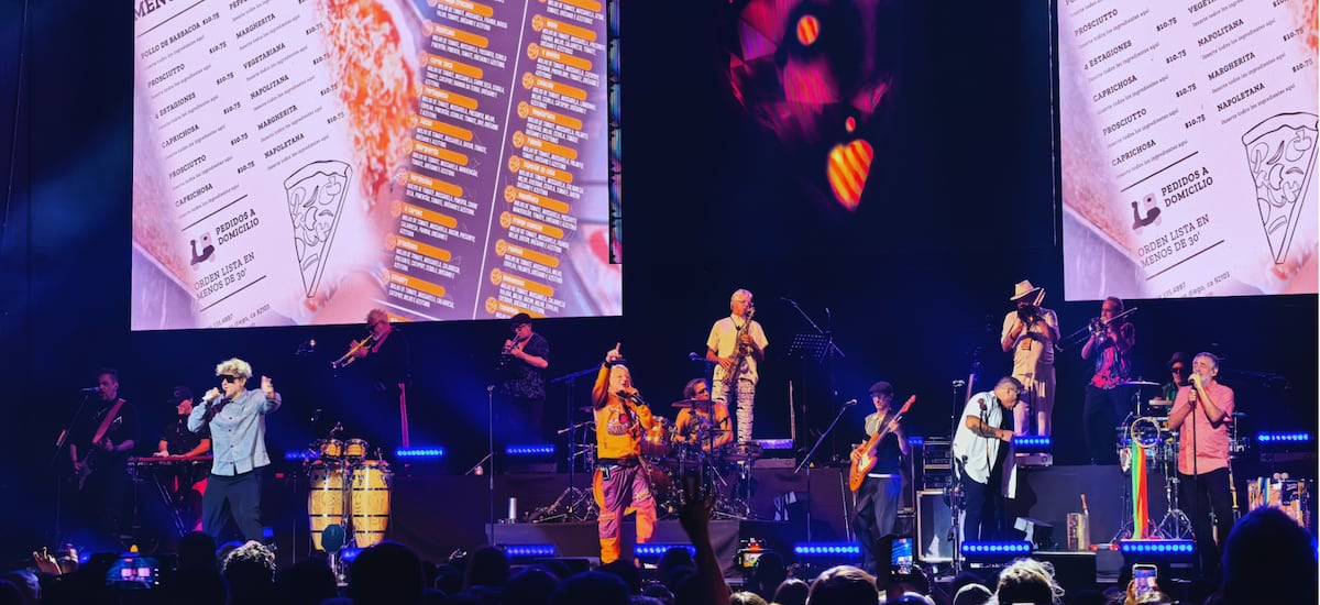 Los Auténticos Decadentes en Movistar Arena: una fiesta que no siente el paso del tiempo