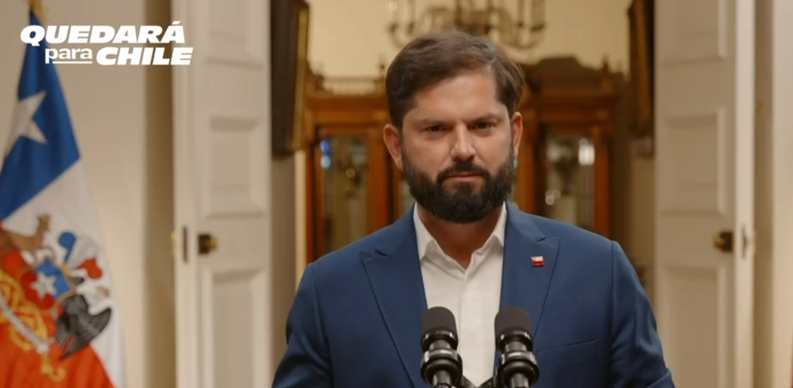 “Me duele no haber terminado con el CAE”: Presidente Boric reflexiona en su última cadena nacional sobre las deudas de su gobierno