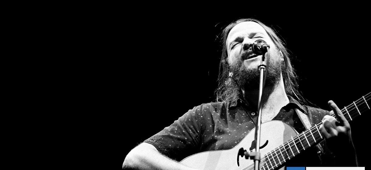 Acústico y con banda: Nano Stern llega por primera vez al Teatro CA660 de Fundación CorpArtes