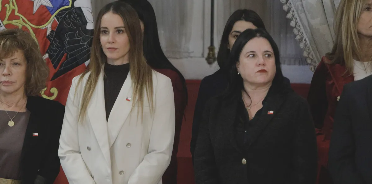 Cadem destaca golpe de timón: 87% apoya cambio de gabinete y sube aprobación de Kast