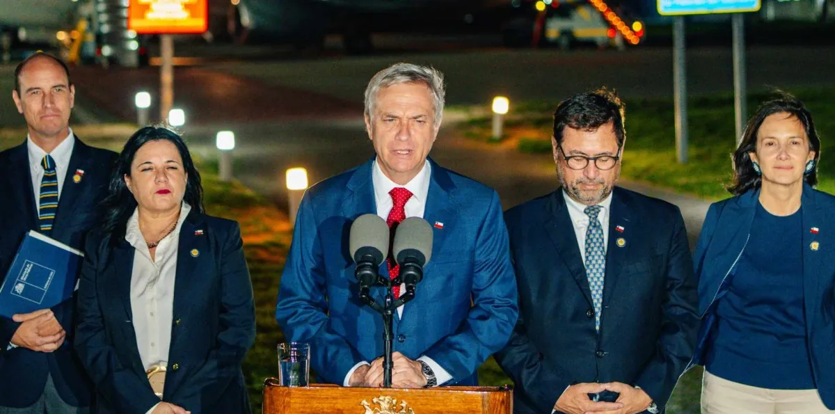 Antes de viajar a Argentina Kast sostiene que Apablaza "es un prófugo de la justicia"