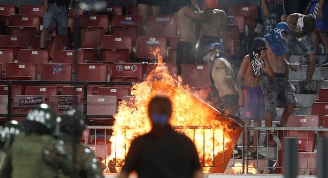 Universidad de Chile anuncia querella contra detenidos por graves incidentes en el Estadio Nacional