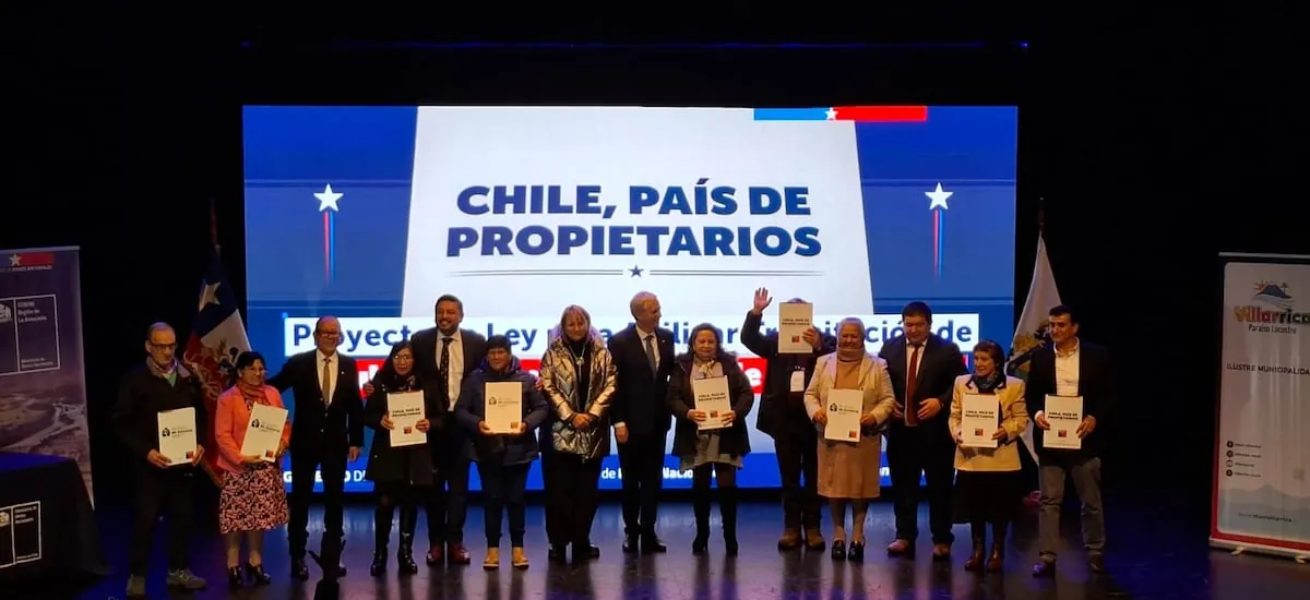Kast encabeza entrega de títulos de dominio a familias mapuche y firma proyecto de regularización exprés de propiedades